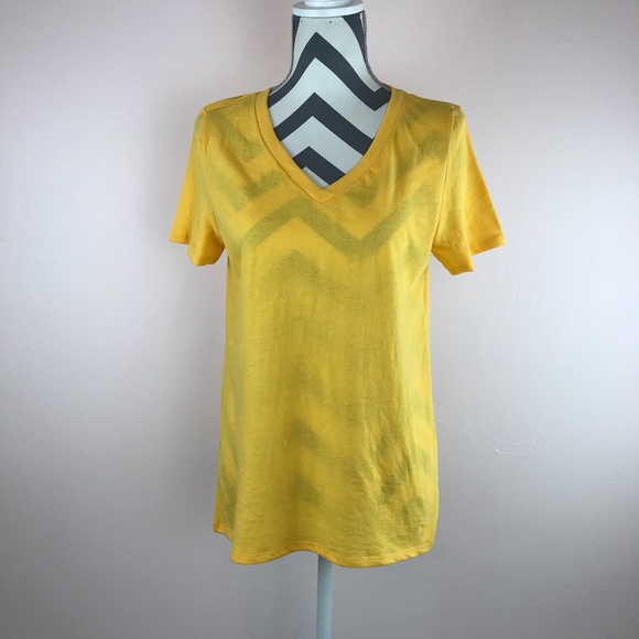 ❌SOLD❌ Victoria’s Secret V-Neck T Shirt - Yellow - Picture 2 of 4